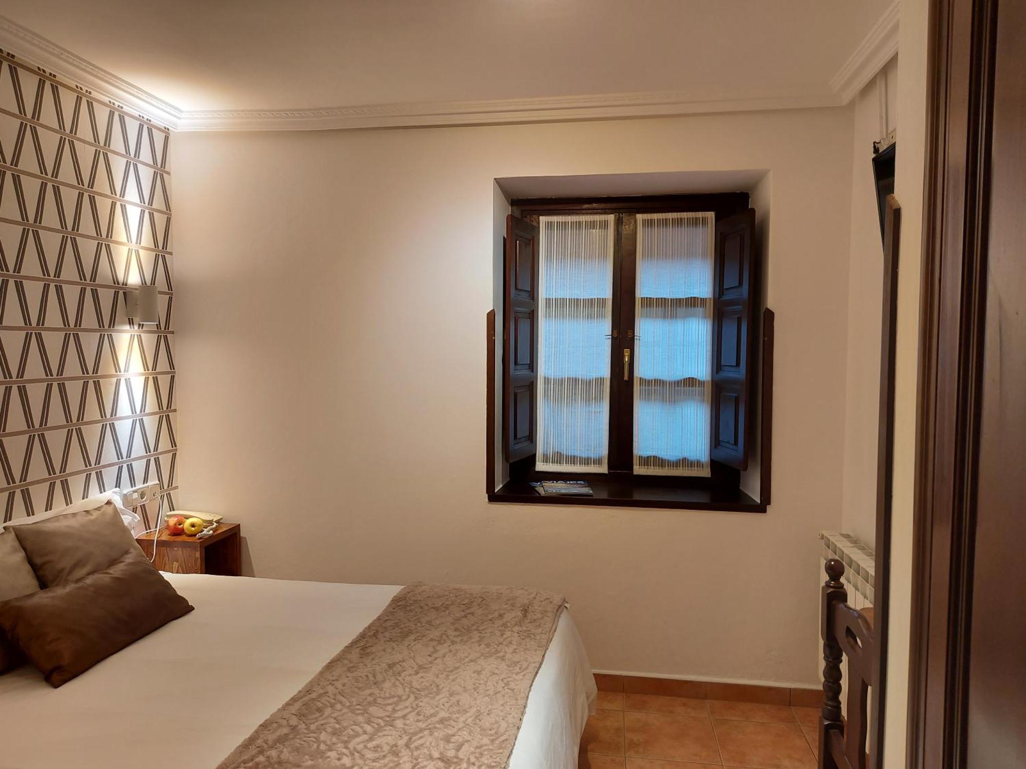 Rural Entremontes Hotel 2*